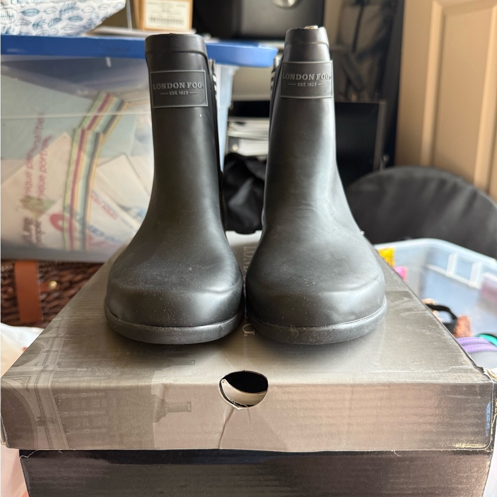 London Fog Matte Black Ankle Boots